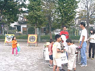 ふれあいまつり　ボード玉入れ