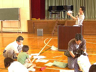 紙ひこうき大会