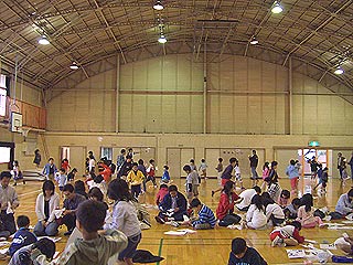 2004年紙飛行機大会