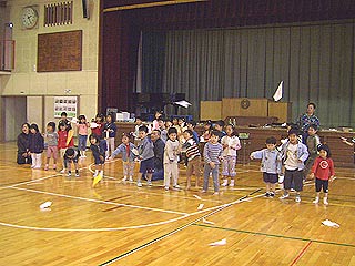 2004年紙飛行機大会