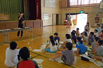 折り紙飛行機大会